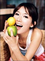 老美女吃籽瓜,回味无穷的乡村风味